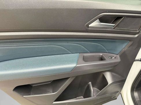 Used 2021 Volkswagen Atlas Cross Sport SEL image 18