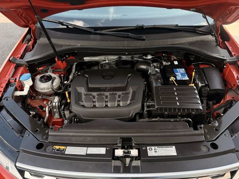 Used 2018 Volkswagen Tiguan SEL image 41