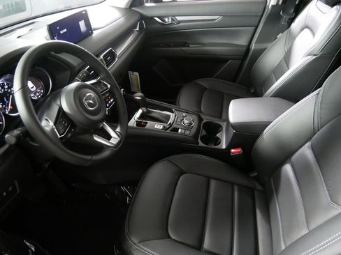 New 2025 MAZDA CX-5 AWD 2.5 S w/ Preferred Package image 4