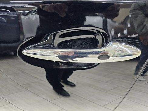 Used 2012 Lexus LS 460 Luxury image 13