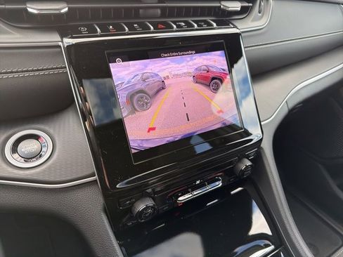 New 2025 Jeep Grand Cherokee Laredo X image 15