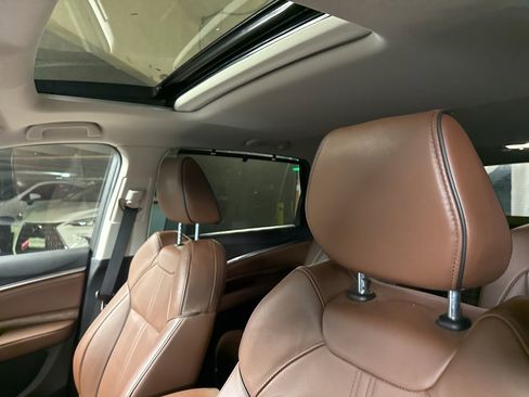 Used 2020 Acura MDX SH-AWD w/ Advance Package image 12