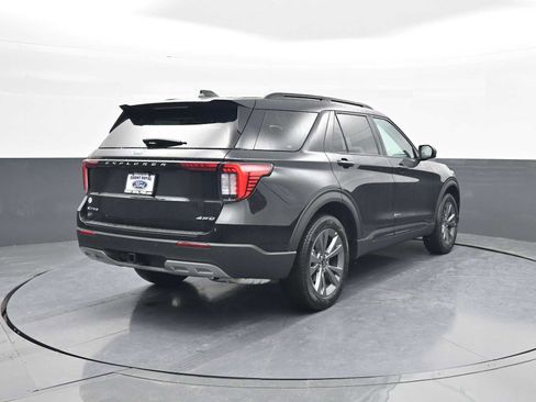 New 2026 Ford Explorer Active image 7