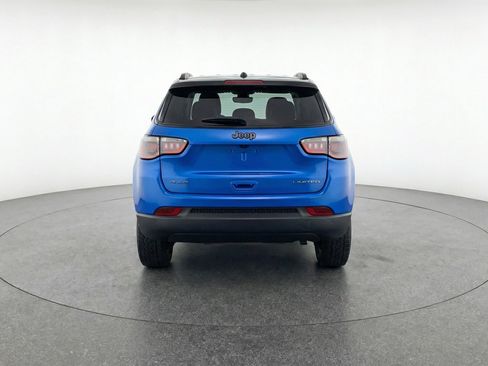 Used 2025 Jeep Compass Trailhawk image 7