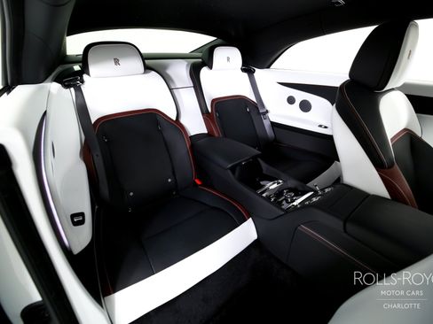 Used 2025 Rolls-Royce Spectre w/ Leather Finishing Pack AWD/4WD image 27