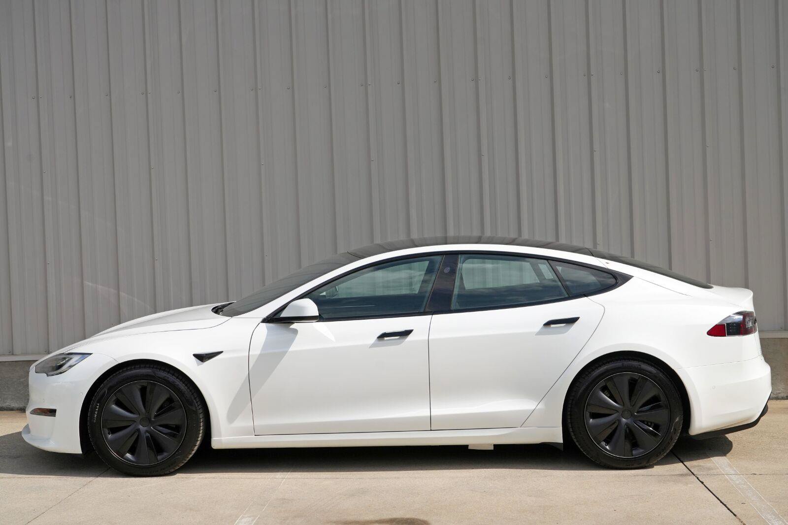 Used 2022 Tesla Model S AWD/4WD image 54