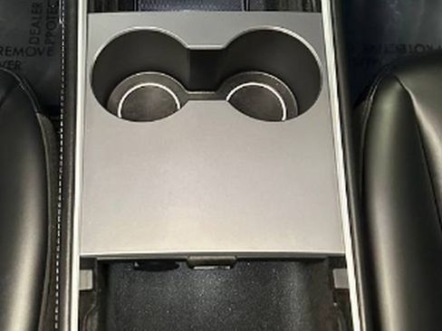 Used 2024 Tesla Model Y Performance image 35