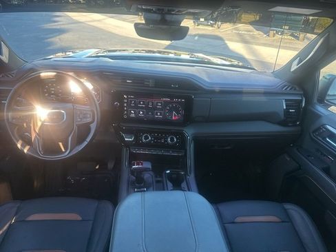 Used 2024 GMC Sierra 1500 AT4 w/ Technology Package image 19