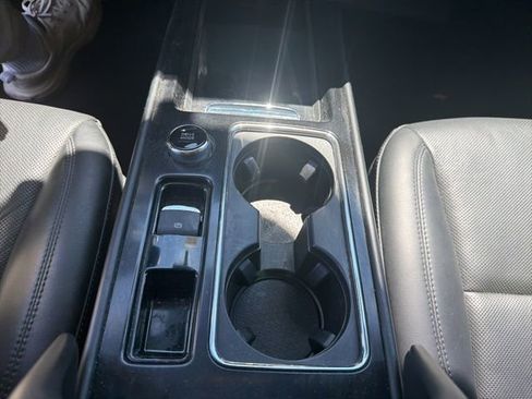 Used 2022 Lincoln Corsair AWD w/ Premium Package image 33