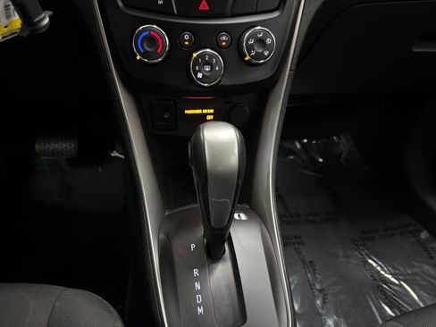 Used 2019 Chevrolet Trax LT FWD image 19