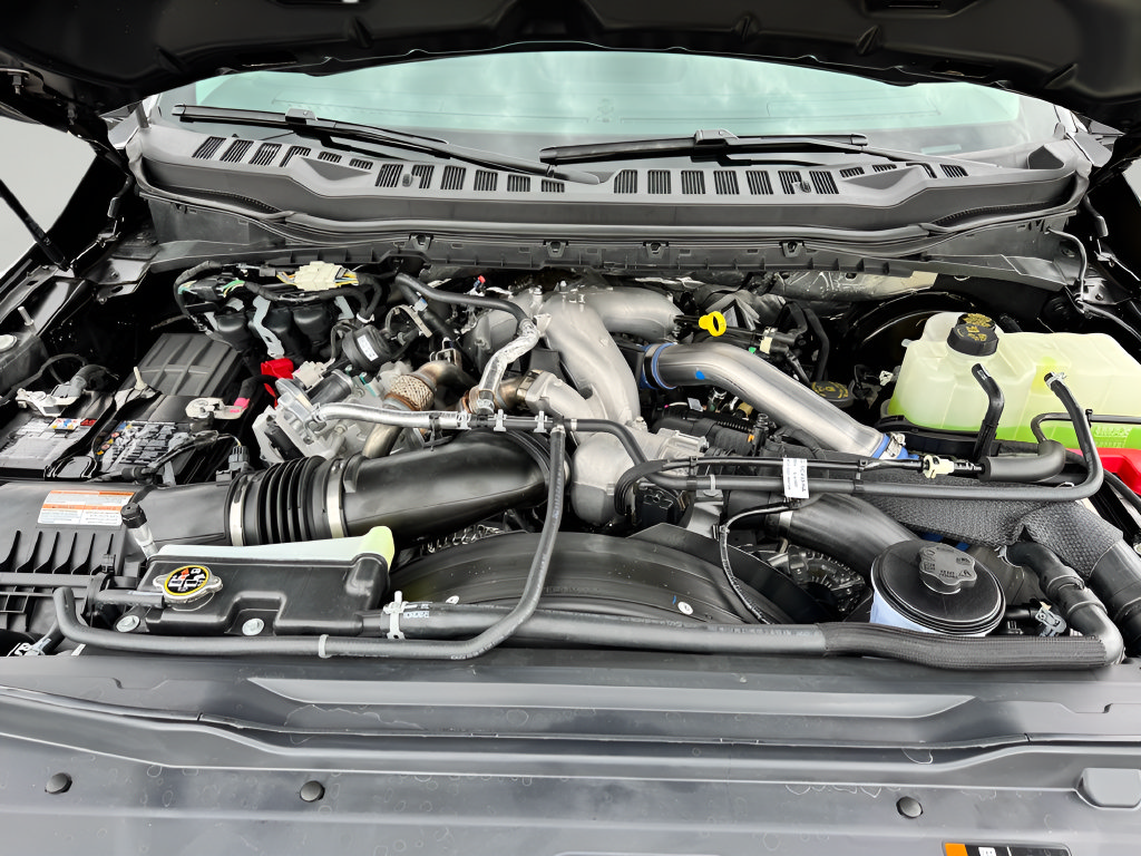 Used 2025 Ford F250 XL RWD image 9