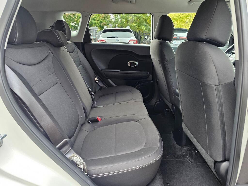 Used 2019 Kia Soul FWD image 13