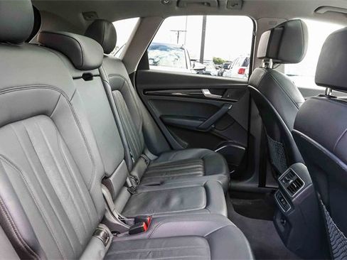 Used 2018 Audi Q5 2.0T Premium Plus w/ Premium Plus Package image 18