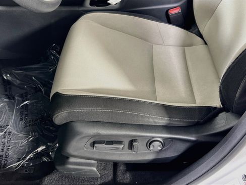 Used 2024 Honda CR-V EX image 18