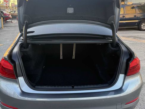 Used 2019 BMW 530i w/ Convenience Package image 18