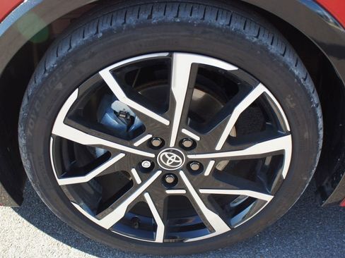 Used 2025 Toyota Prius Base image 24