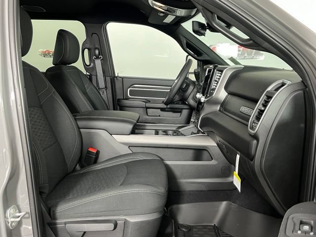 New 2027 RAM 3500 Big Horn AWD/4WD image 30