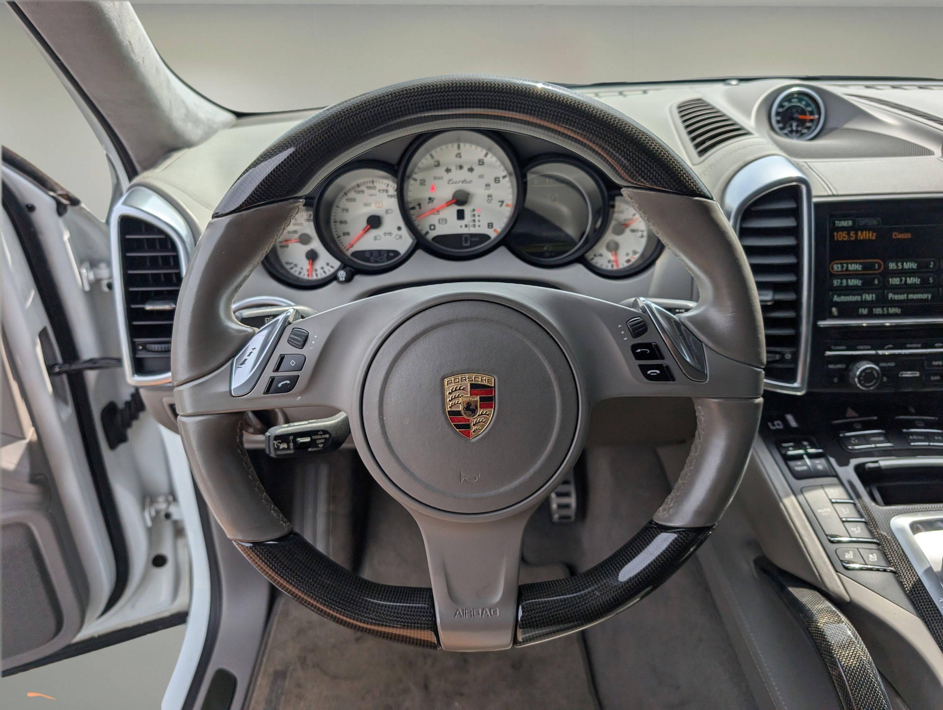 Used 2013 Porsche Cayenne Turbo AWD/4WD image 16