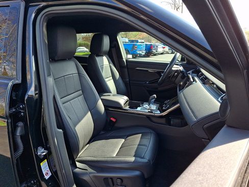 Used 2023 Land Rover Range Rover Evoque R-Dynamic SE AWD/4WD image 3