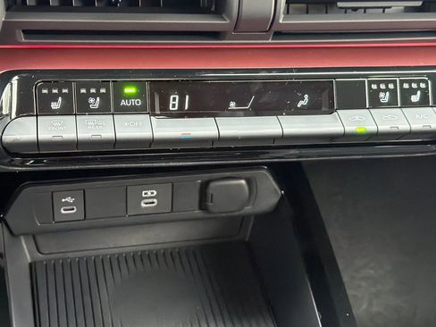 New 2026 Toyota Prius Plug-In Hybrid w/ Limited Premium Package image 18