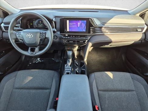 Used 2025 Toyota Camry LE FWD image 17