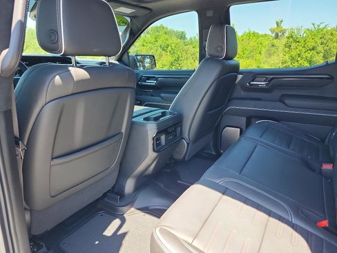 Used 2025 GMC Sierra 1500 AT4X AWD/4WD image 16