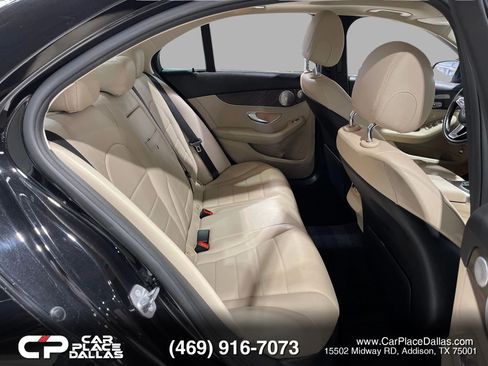 Used 2018 Mercedes-Benz C 300 Sedan w/ Premium Package image 31