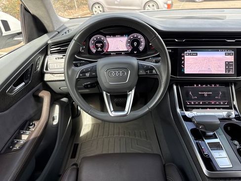 Used 2019 Audi Q8 Prestige w/ Luxury Package AWD/4WD image 18