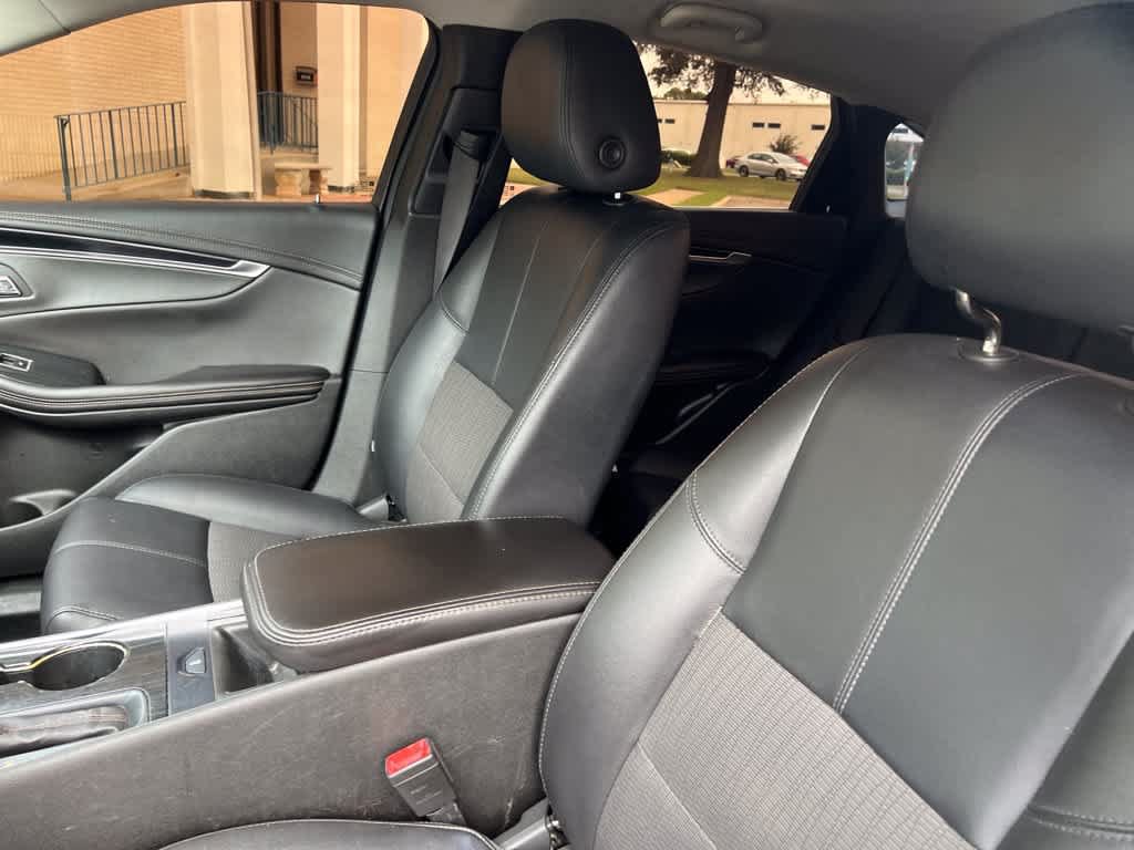 Used 2019 Chevrolet Impala LT FWD image 10