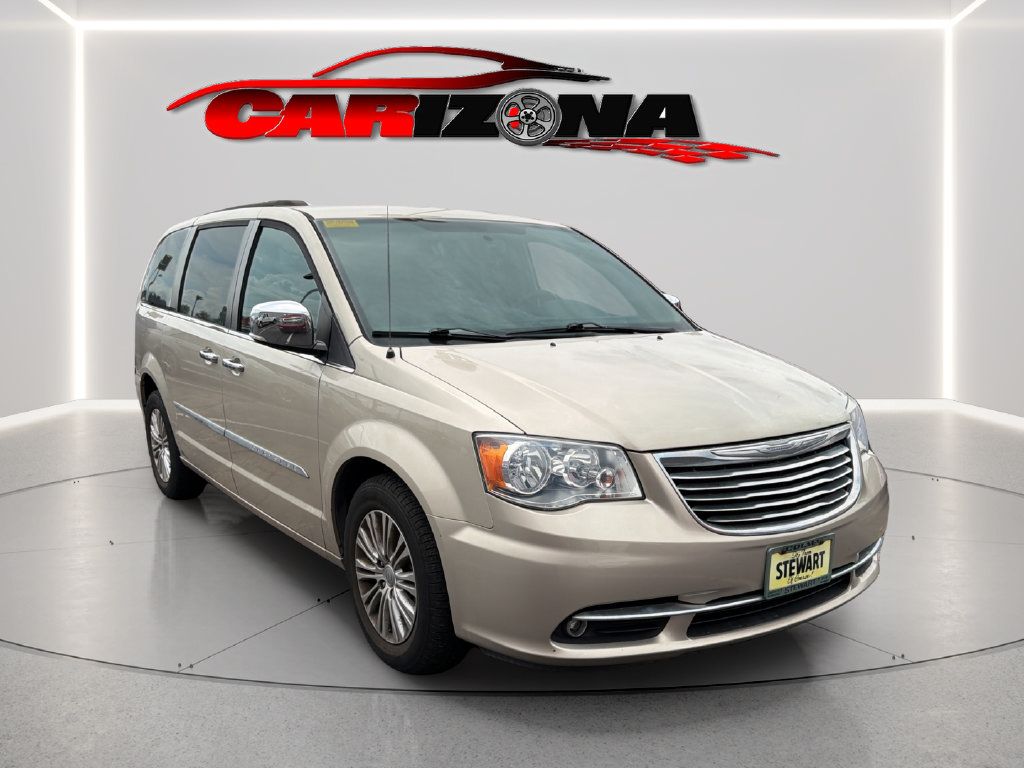 Used 2015 Chrysler Town & Country Touring-L w/ Driver Convenience Group FWD image 1