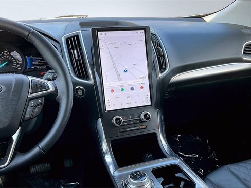 Used 2024 Ford Edge Titanium w/ Equipment Group 301A image 6