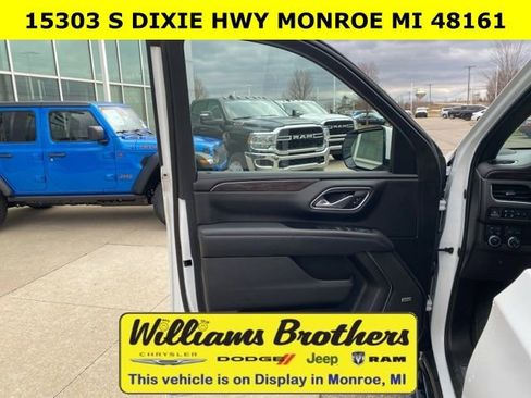 Used 2022 Chevrolet Tahoe LT w/ Luxury Package image 9