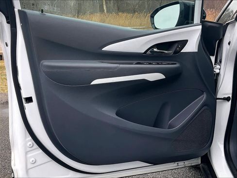 Used 2019 Chevrolet Bolt LT image 9