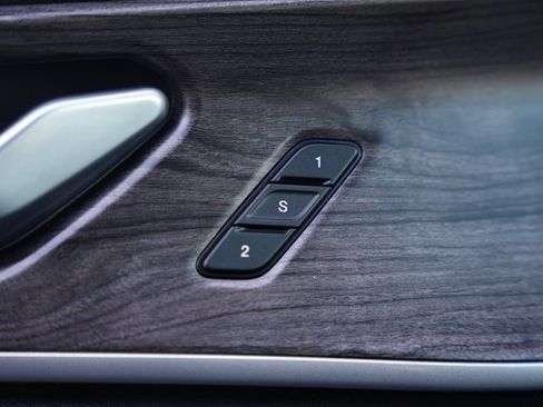 Used 2021 Jeep Grand Cherokee L Limited w/ Luxury Tech Group II image 31