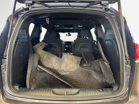 Used 2020 Chrysler Pacifica Touring w/ S Appearance Package image 25