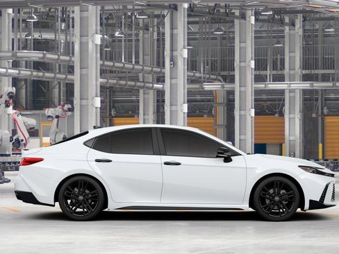 New 2026 Toyota Camry Hybrid AWD/4WD image 14