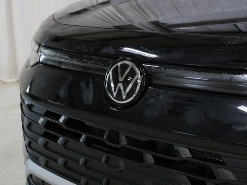 New 2026 Volkswagen Tiguan S image 31