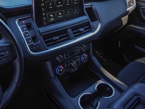 Used 2022 GMC Yukon XL SLE w/ Gmc Pro Safety Plus Package image 17