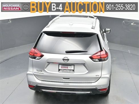 Used 2020 Nissan Rogue SV w/ Premium Package image 34