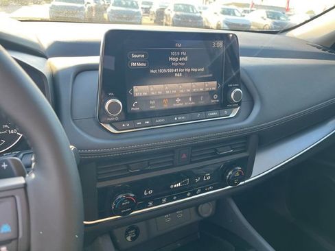 New 2026 Nissan Rogue SV FWD image 18