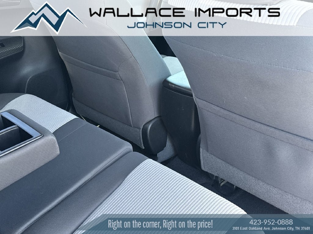 Used 2015 Toyota RAV4 LE AWD/4WD image 37