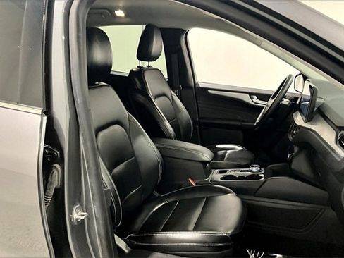 Used 2023 Ford Escape Platinum image 28