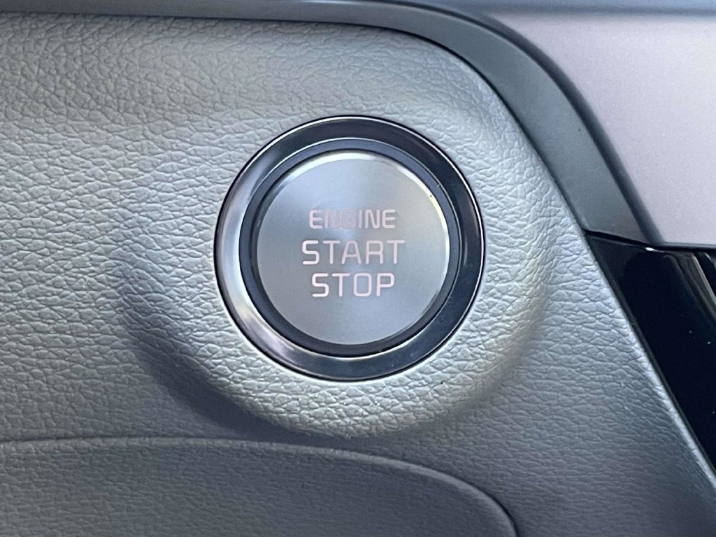 Used 2025 Kia Telluride S FWD image 35