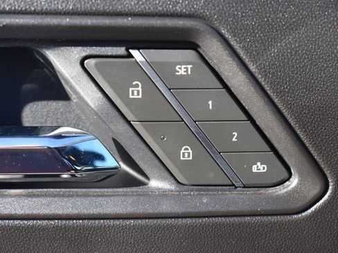 Certified 2025 Chevrolet Colorado ZR2 w/ Midnight Edition image 23