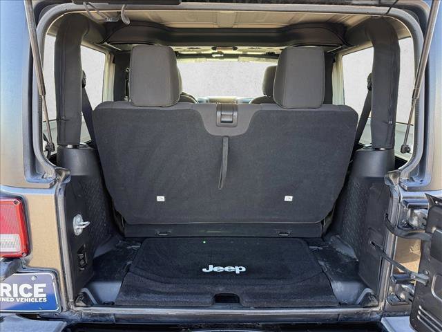 Used 2016 Jeep Wrangler Sport AWD/4WD image 7