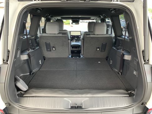 Used 2026 Lexus GX 550 w/ Cold Area Package AWD/4WD image 33