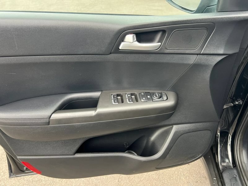 Used 2020 Kia Sportage LX AWD/4WD image 21