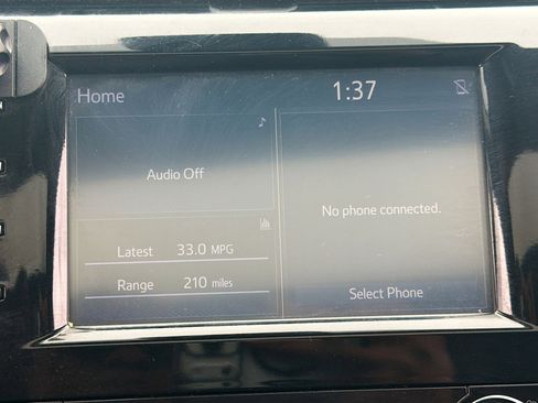 Used 2018 Toyota Camry SE w/ Moonroof Package image 21