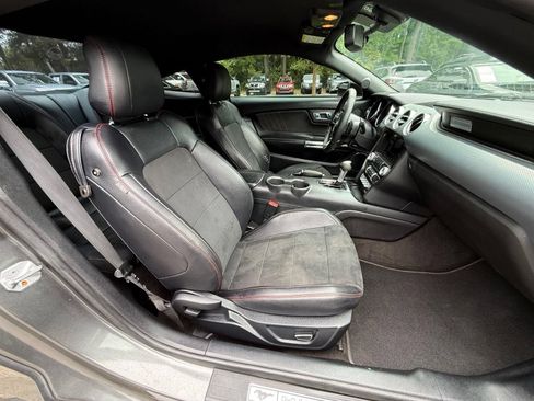 Used 2017 Ford Mustang GT Premium w/ Equipment Group 401A RWD image 21