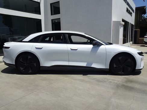 Used 2024 Lucid Air Touring AWD/4WD image 8